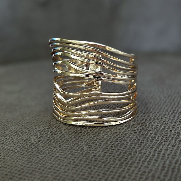 Robert Lee Morris Layered Gold💛 Wire Cuff Bracelet - Picture 3 of 16